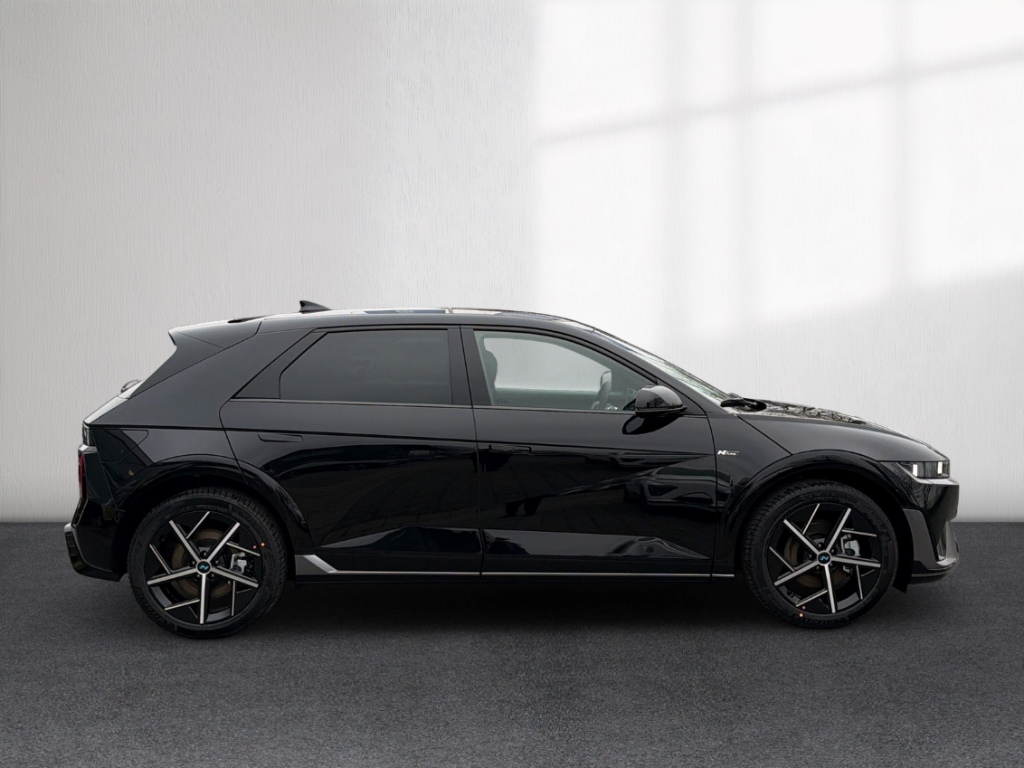 Fahrzeugabbildung Hyundai IONIQ 5 FL MY26 84kWh 2WD N-Line X Sitz-P Matrix Navi Digitales Cockpit LED ACC