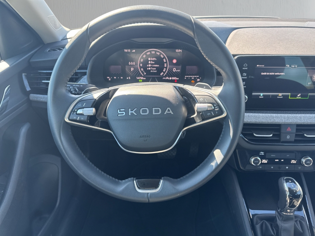 Fahrzeugabbildung SKODA Kamiq Selection 1.0 TSI DSG Selection LED Alu PDC Kamera Tempomat AppCon.