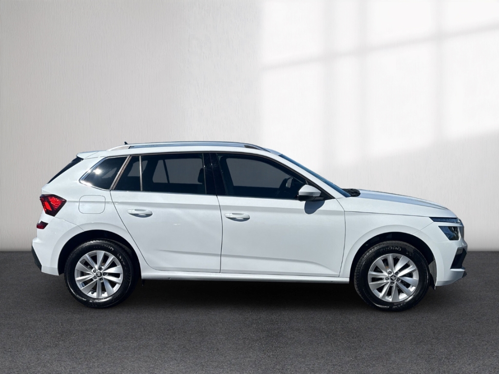 Fahrzeugabbildung SKODA Kamiq Selection 1.0 TSI DSG Selection LED Alu PDC Kamera Tempomat AppCon.