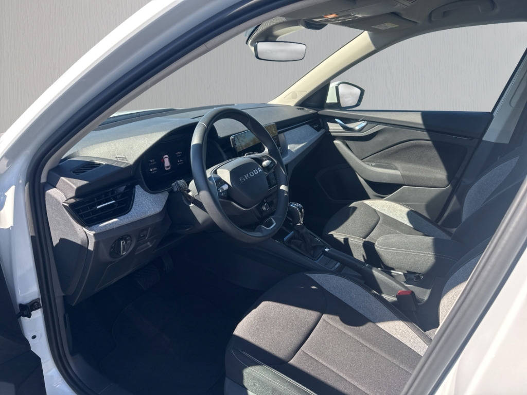 Fahrzeugabbildung SKODA Kamiq Selection 1.0 TSI DSG Selection LED Alu PDC Kamera Tempomat AppCon.