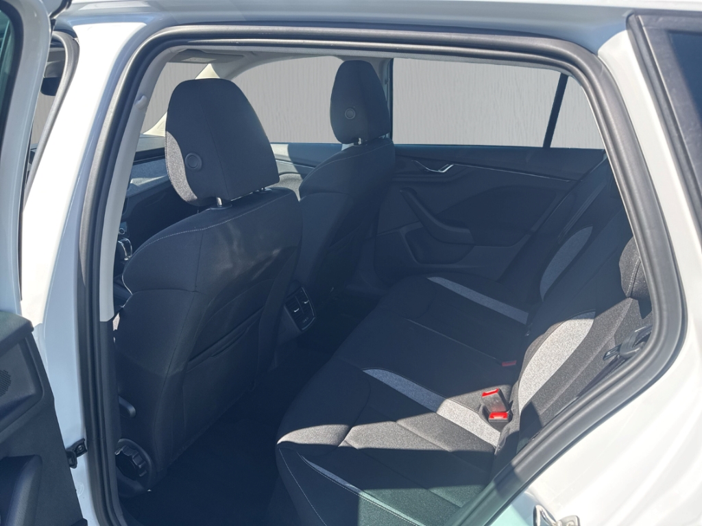 Fahrzeugabbildung SKODA Kamiq Selection 1.0 TSI DSG Selection LED Alu PDC Kamera Tempomat AppCon.