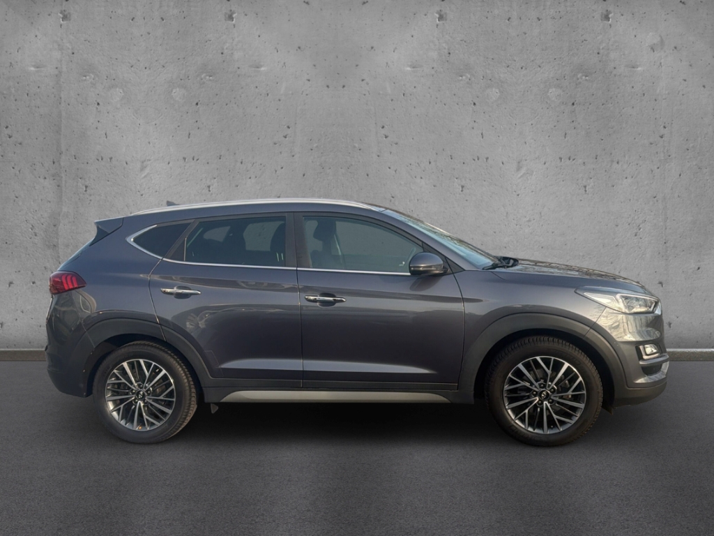 Fahrzeugabbildung Hyundai TUCSON 1.6 Premium 2WD R-Kamera Navi SHZ LED Kli