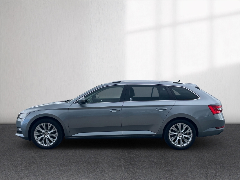 Fahrzeugabbildung SKODA Superb Combi iV DSG Style Plus Nav ACC SHZ R-Kam