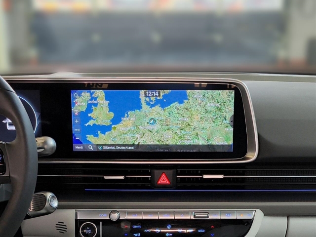 Fahrzeugabbildung Hyundai IONIQ 6 77,4kWh 4WD UNIQ Digi-Spiegel 20LM Schiebedach HUD Navi Digitales Cockpit Memory Sitze
