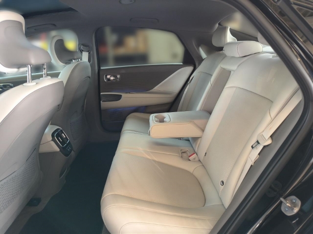 Fahrzeugabbildung Hyundai IONIQ 6 77,4kWh 4WD UNIQ Digi-Spiegel 20LM Schiebedach HUD Navi Digitales Cockpit Memory Sitze