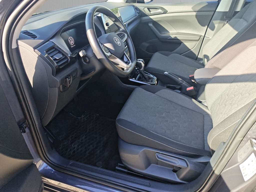 Fahrzeugabbildung Volkswagen T-Cross 1.0 TSI DSG Life LED IQ Drive SHZ LM17