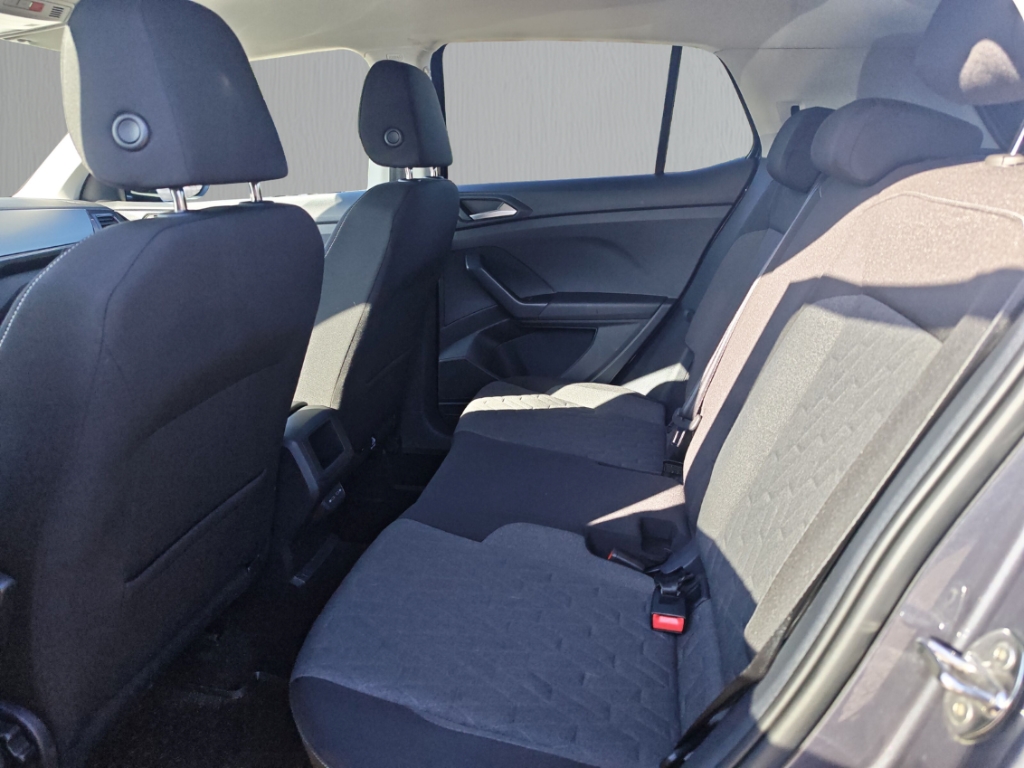 Fahrzeugabbildung Volkswagen T-Cross 1.0 TSI DSG Life LED IQ Drive SHZ LM17