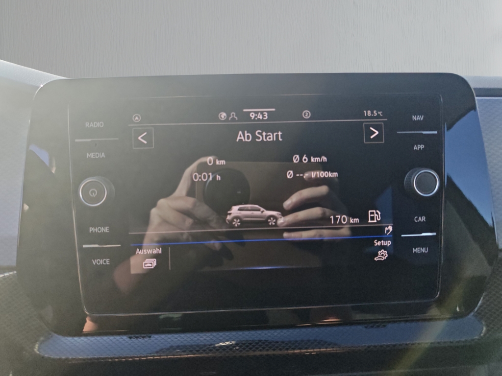 Fahrzeugabbildung Volkswagen T-Cross 1.0 TSI DSG Life LED IQ Drive SHZ LM17