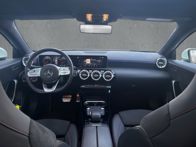 Fahrzeugabbildung Mercedes-Benz 250 DCT AMG Line AdaptLED Pano MBUX Nav SHZ PDC Kamera