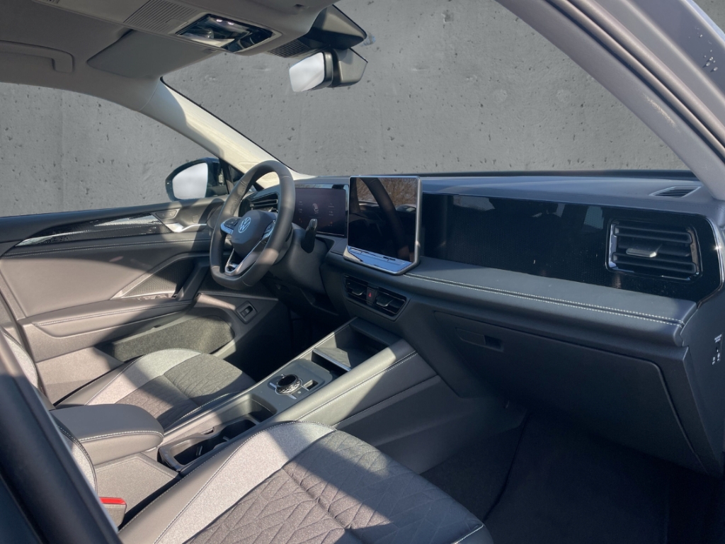 Fahrzeugabbildung Volkswagen Tiguan 1.5 eTSI DSG Energy AHK Navi ACC AreaView
