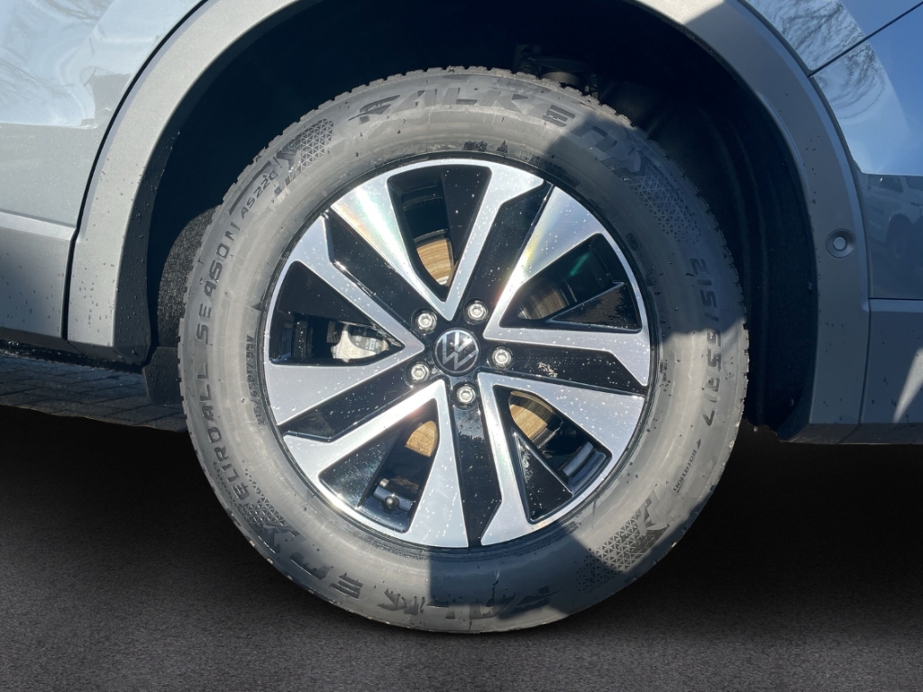 Fahrzeugabbildung Volkswagen Tiguan 1.5 eTSI DSG Energy AHK Navi ACC AreaView