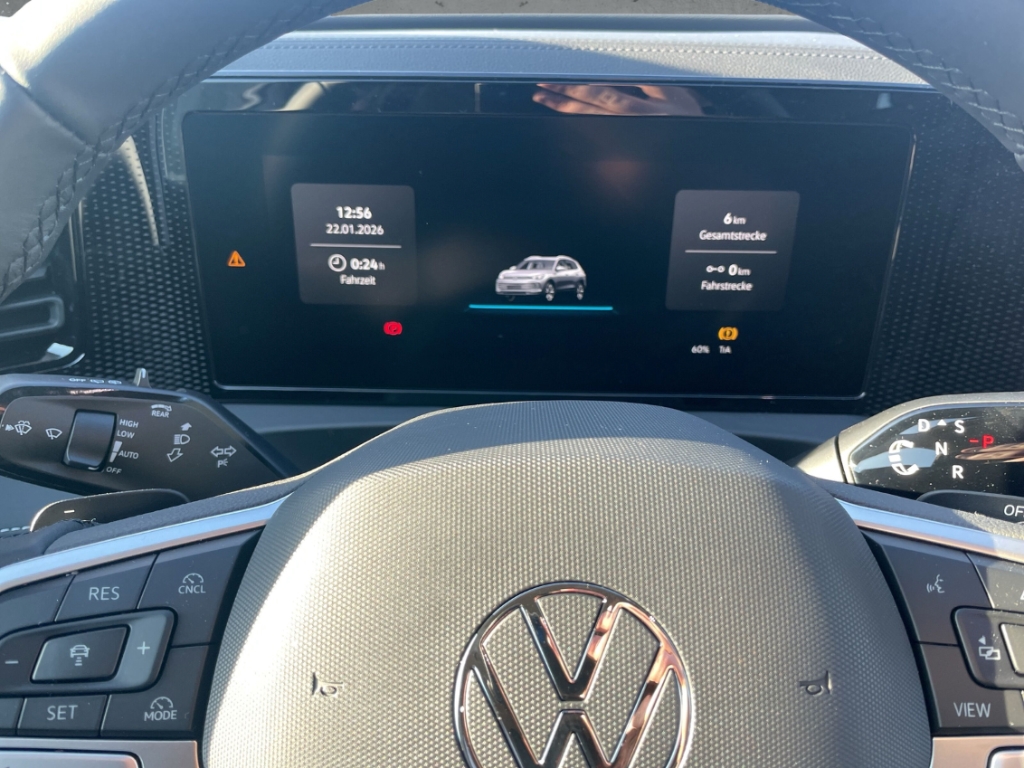 Fahrzeugabbildung Volkswagen Tiguan 1.5 eTSI DSG Energy AHK Navi ACC AreaView
