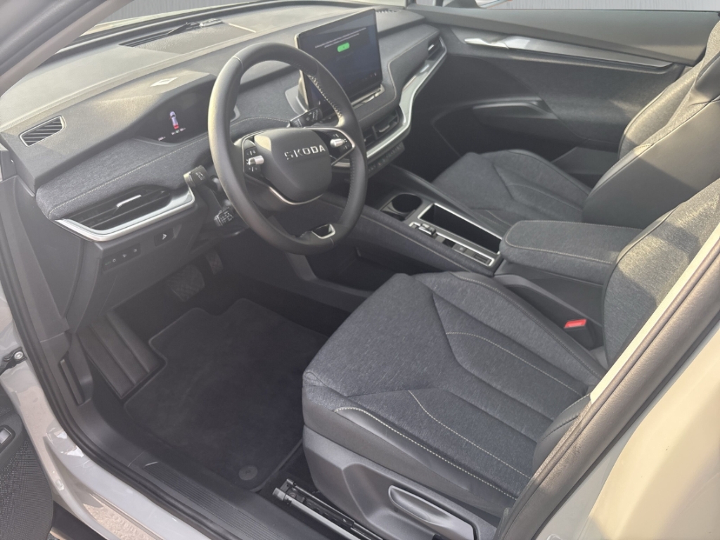 Fahrzeugabbildung SKODA Elroq 85 Loft Electric WP MatrixLED SHZv+h AHK Navi
