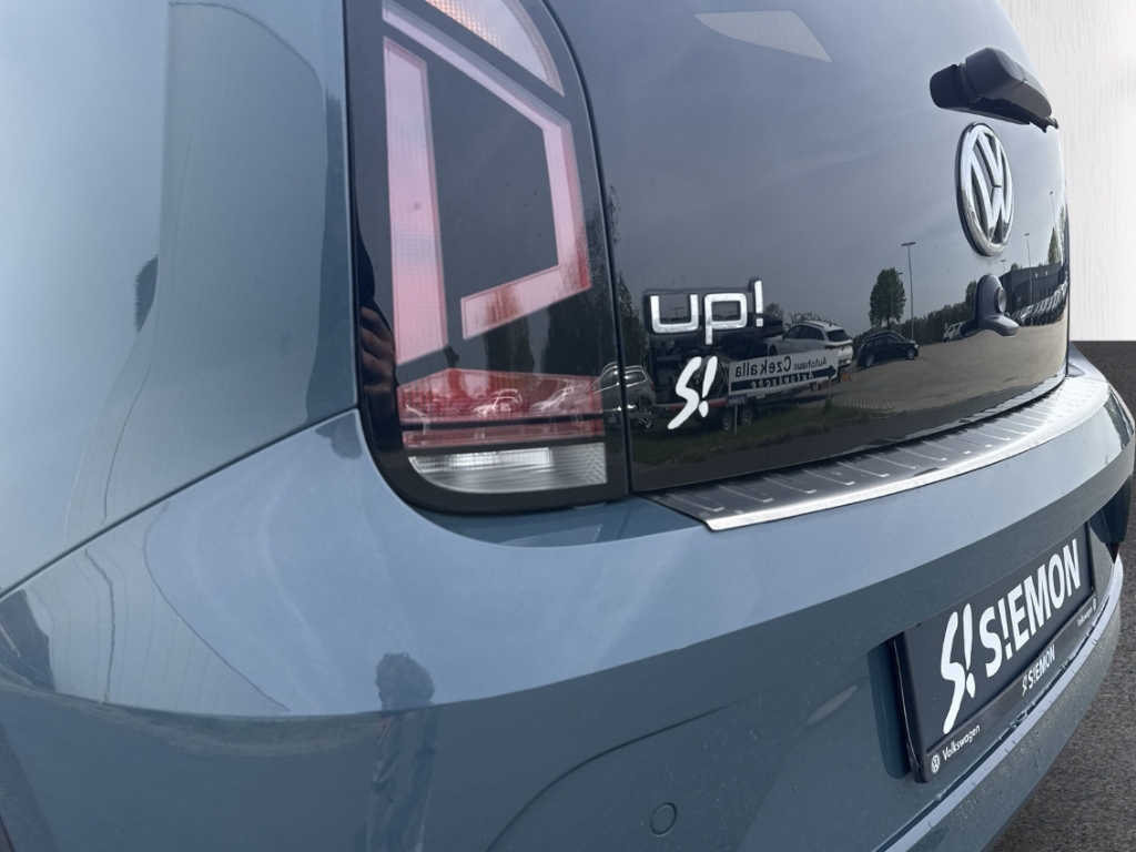 Fahrzeugabbildung Volkswagen up! IQ.DRIVE 1.0 LED-Tagfahrlicht SHZ PDC Klima