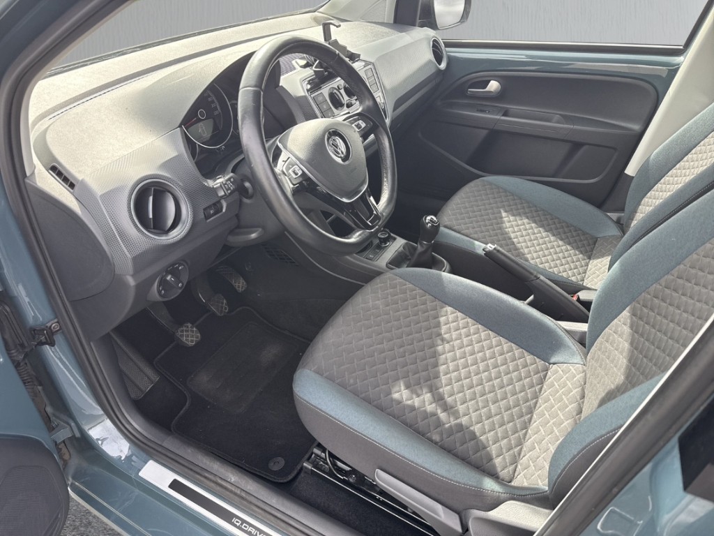 Fahrzeugabbildung Volkswagen up! IQ.DRIVE 1.0 LED-Tagfahrlicht SHZ PDC Klima
