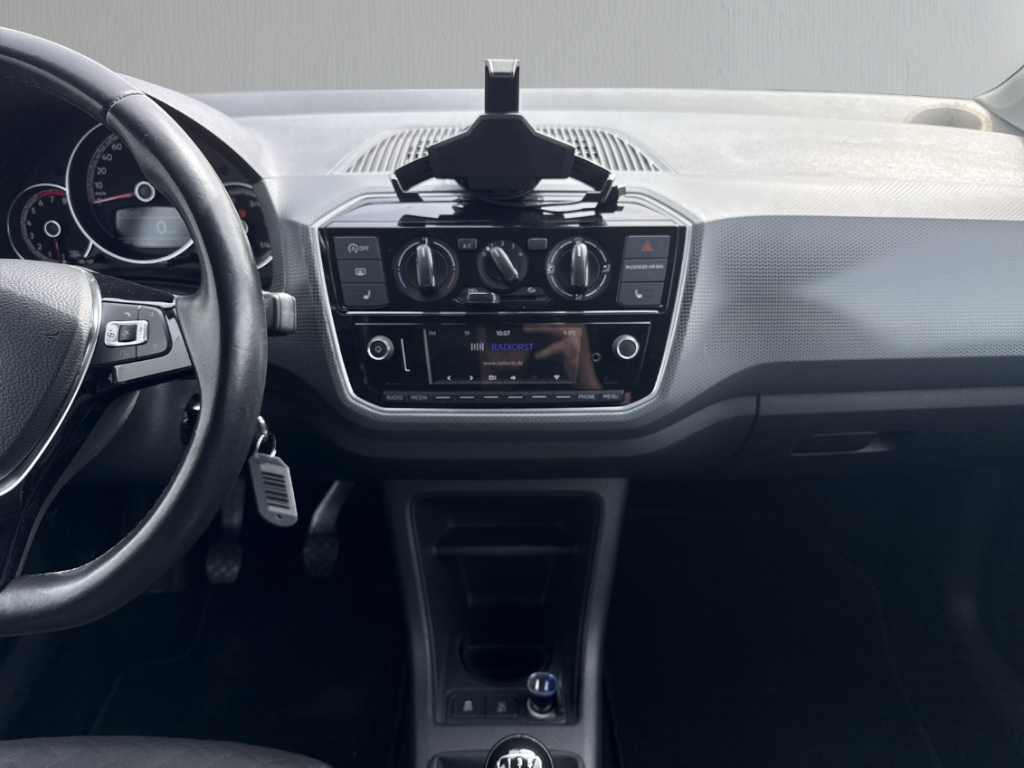 Fahrzeugabbildung Volkswagen up! IQ.DRIVE 1.0 LED-Tagfahrlicht SHZ PDC Klima