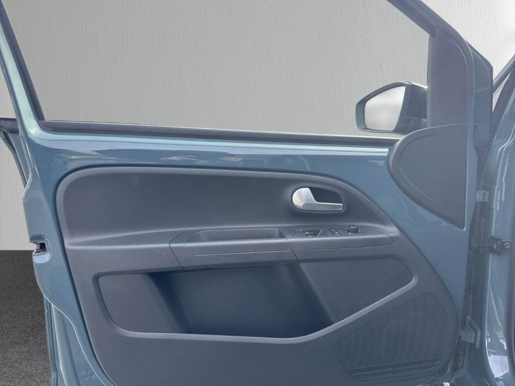 Fahrzeugabbildung Volkswagen up! IQ.DRIVE 1.0 LED-Tagfahrlicht SHZ PDC Klima