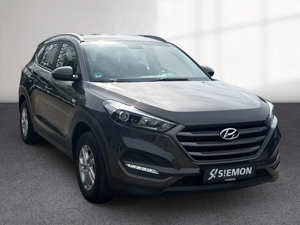 Fahrzeugabbildung Hyundai TUCSON 1.6 GDI 2WD Classic Navi AHK SHZ PDC Klima GRA