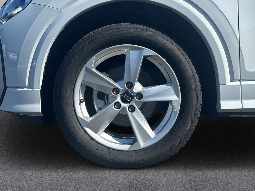 Fahrzeugabbildung Audi Q2 1.5 TFSI S-Tronic S-Line Matrix ACC RFK SHZ