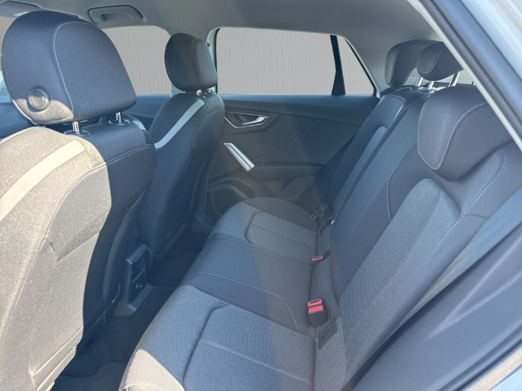 Fahrzeugabbildung Audi Q2 1.5 TFSI S-Tronic S-Line Matrix ACC RFK SHZ