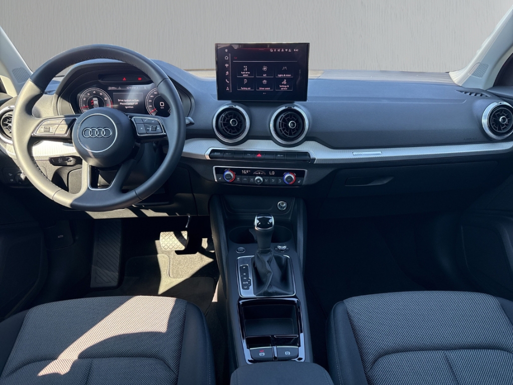 Fahrzeugabbildung Audi Q2 1.5 TFSI S-Tronic S-Line Matrix ACC RFK SHZ