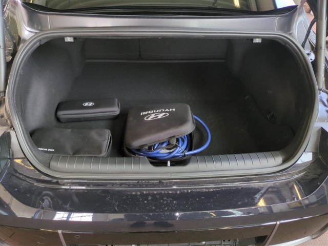 Fahrzeugabbildung Hyundai IONIQ 6 77,4kWh 4WD UNIQ Digi-Spiegel 20LM Schiebedach HUD Navi Digitales Cockpit Memory Sitze