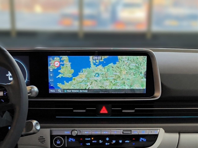 Fahrzeugabbildung Hyundai IONIQ 6 77,4kWh 4WD UNIQ HUD Navi Digitales Cockpit Memory Sitze Soundsystem Bose