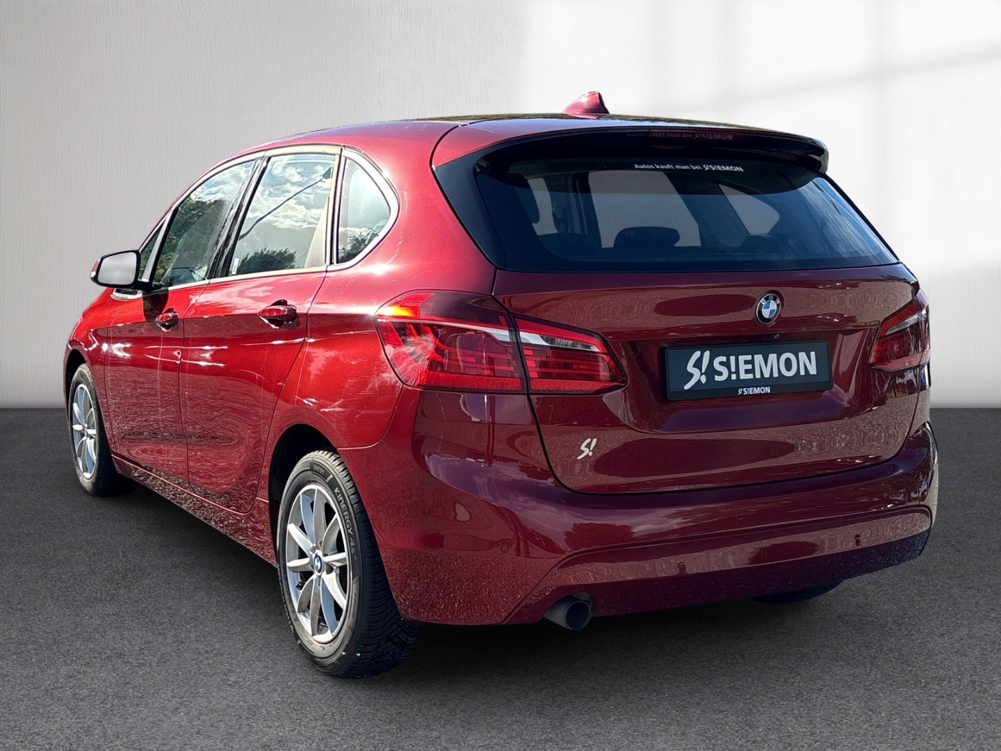 Fahrzeugabbildung BMW 218 Active Tourer Nav SHZ RFK Klima Park-Assis
