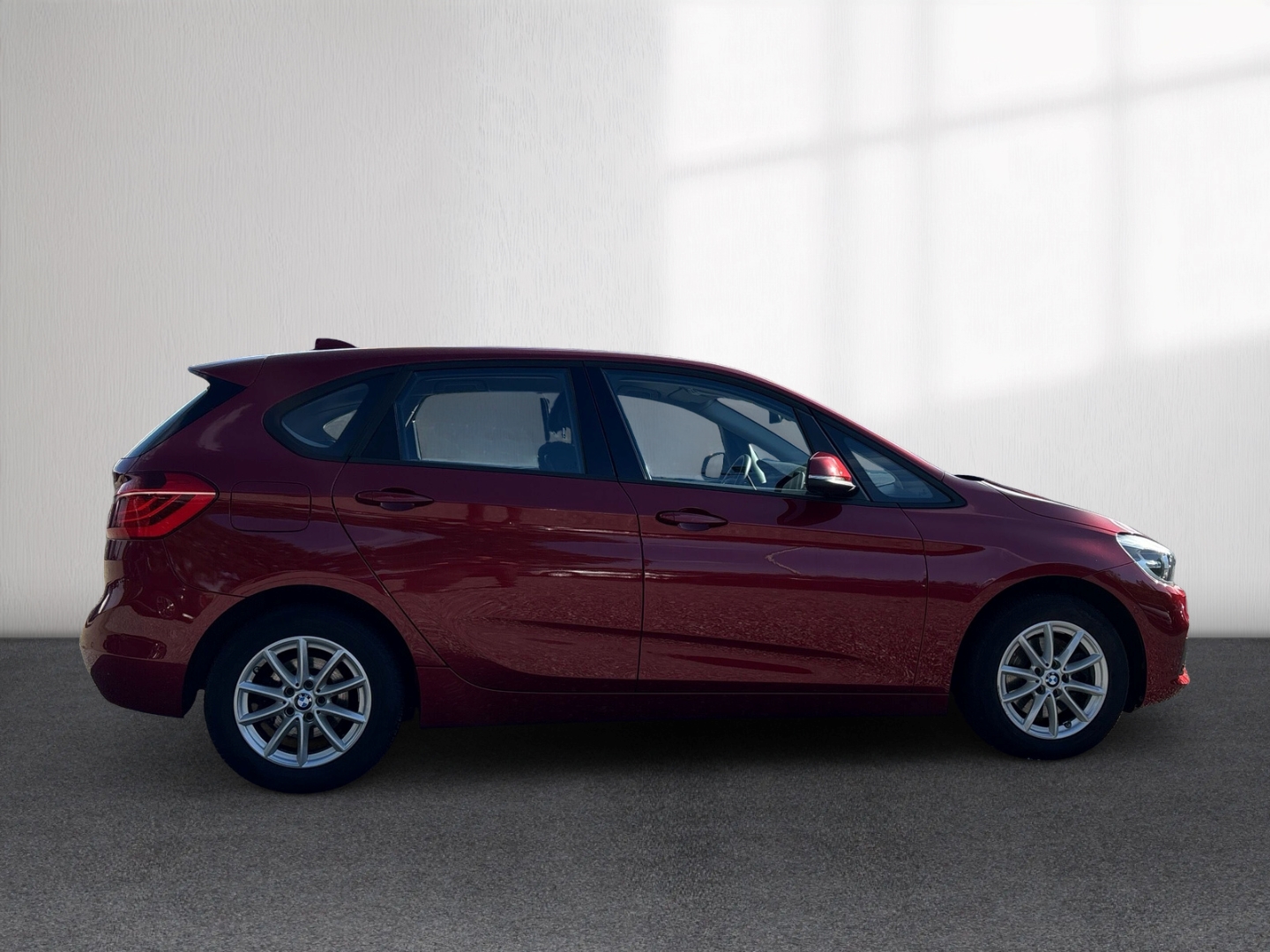 Fahrzeugabbildung BMW 218 Active Tourer Nav SHZ RFK Klima Park-Assis