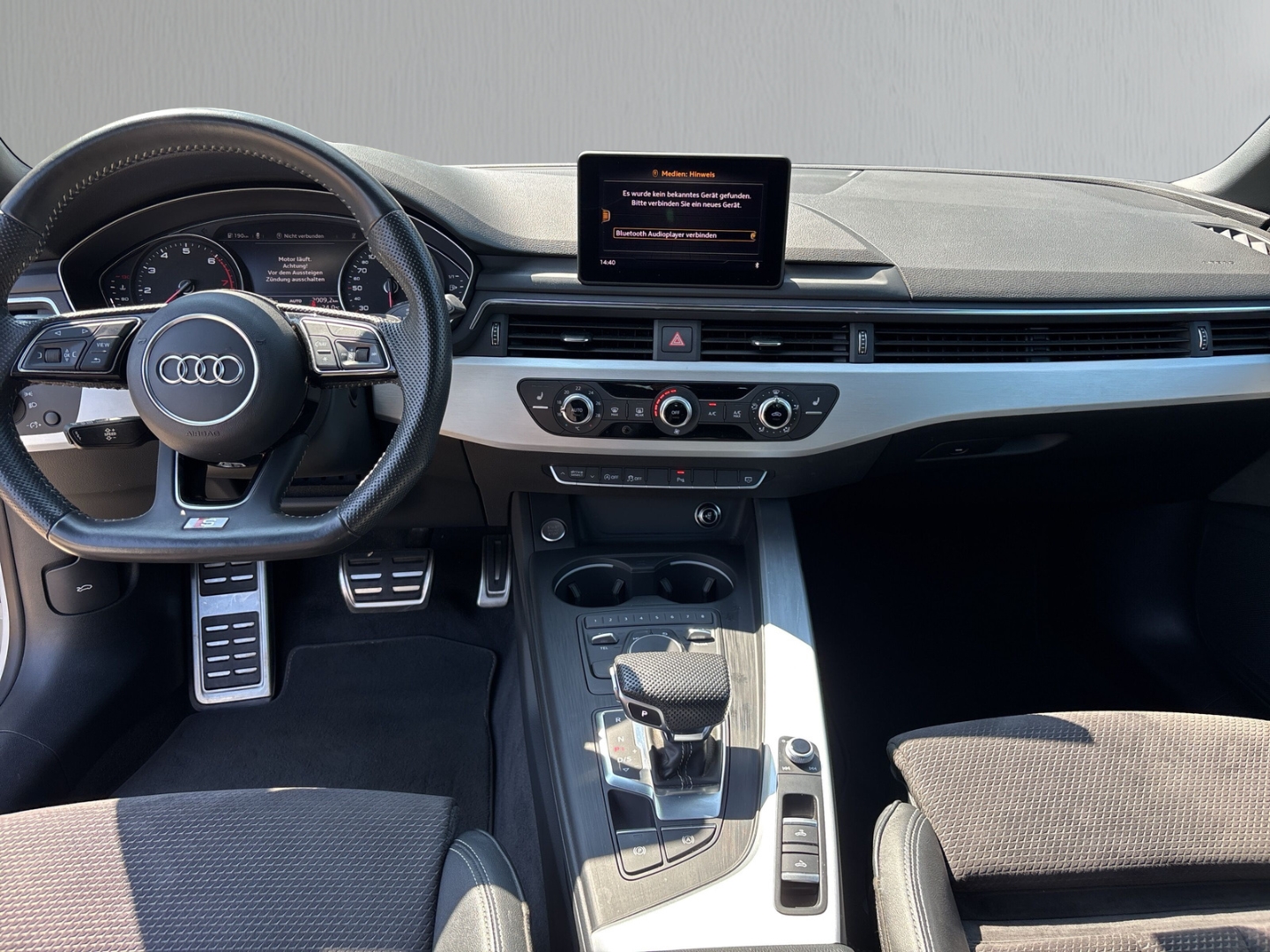 Fahrzeugabbildung Audi A5 TFSI sport Cabriolet S-Line SHZ RFK AHK LED