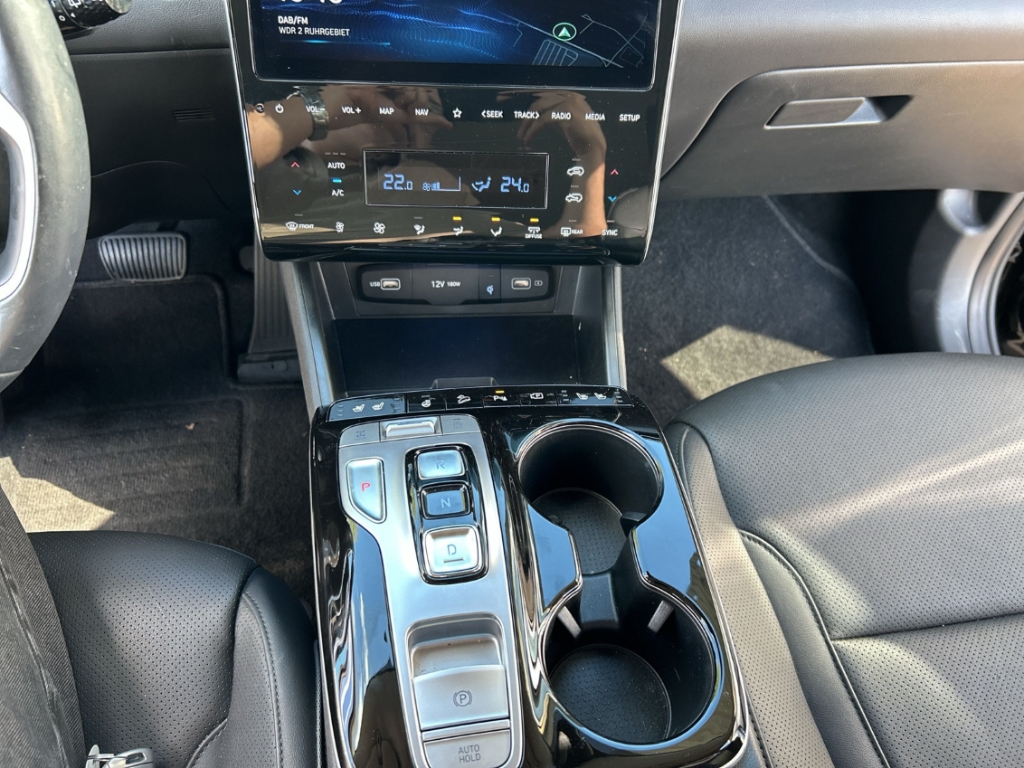 Fahrzeugabbildung Hyundai TUCSON 1.6 T-GDi 7-DCT 4WD PRIME Assist-P. Navi Leder Digitales Cockpit Soundsystem