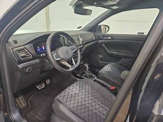 Fahrzeugabbildung Volkswagen T-Cross 1.5 TSI DSG R-Line IQ.Light AHK NAVI SHZ PDC IQ.Drive