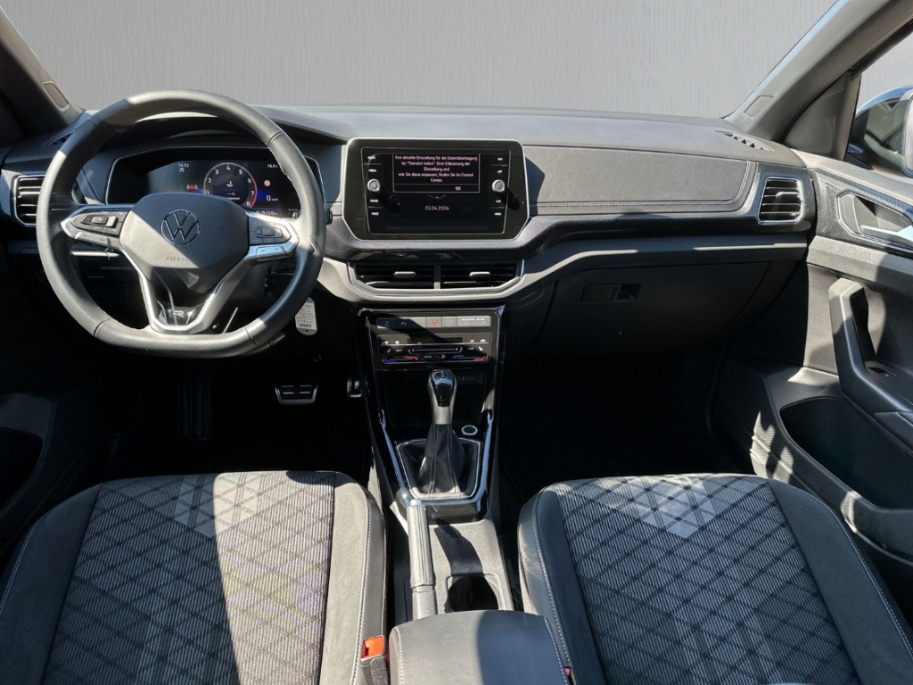 Fahrzeugabbildung Volkswagen T-Cross 1.5 TSI DSG R-Line IQ.Light AHK NAVI SHZ PDC IQ.Drive