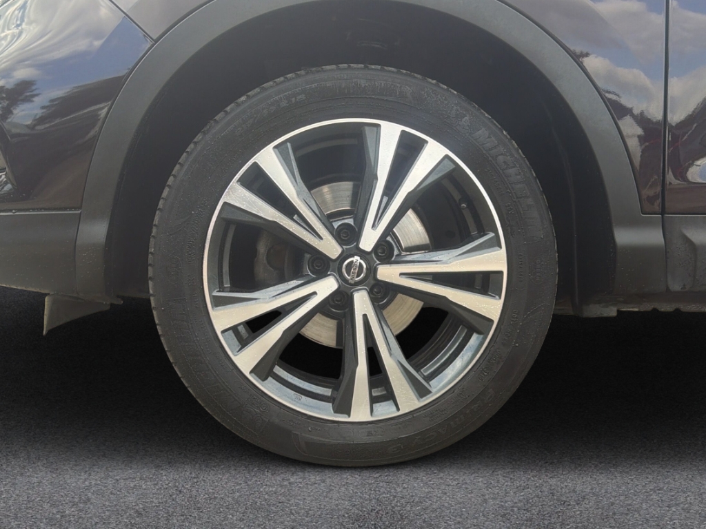Fahrzeugabbildung Nissan Qashqai 1.7 dCi N-Way Pano, AHK, behz.Frontsch. SitzHzg. Navi