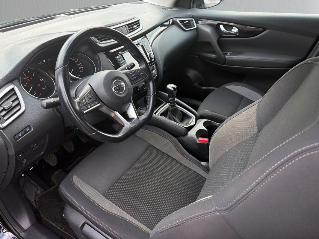 Fahrzeugabbildung Nissan Qashqai 1.7 dCi N-Way Pano, AHK, behz.Frontsch. SitzHzg. Navi