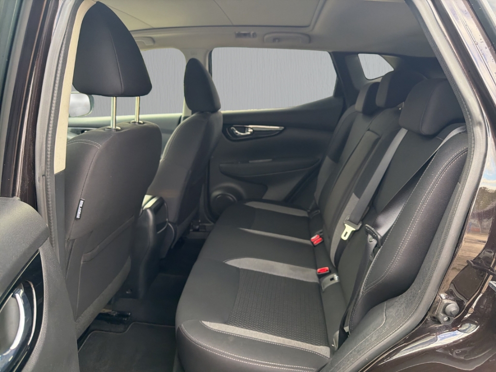 Fahrzeugabbildung Nissan Qashqai 1.7 dCi N-Way Pano, AHK, behz.Frontsch. SitzHzg. Navi