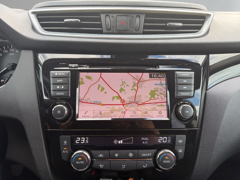 Fahrzeugabbildung Nissan Qashqai 1.7 dCi N-Way Pano, AHK, behz.Frontsch. SitzHzg. Navi