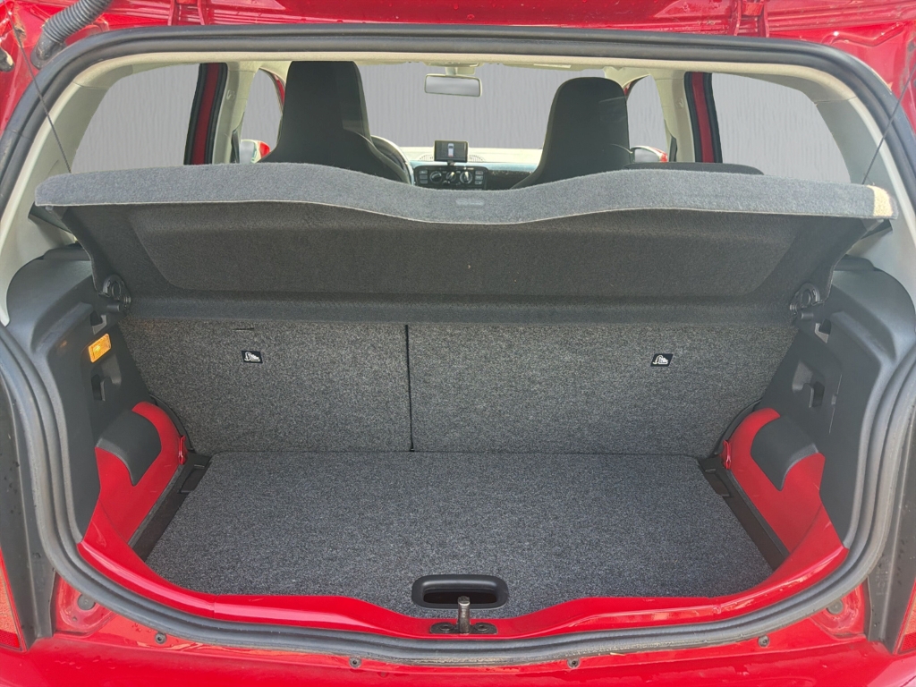 Fahrzeugabbildung Volkswagen up! BMT 1.0 move Klima GJR Tempomat PDChi Radio