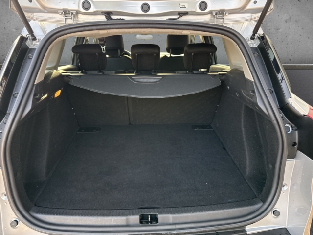 Fahrzeugabbildung Renault Clio IV Grandtour 1.5 dCi 90 Experience Navi AHK BT PDC Allwetter