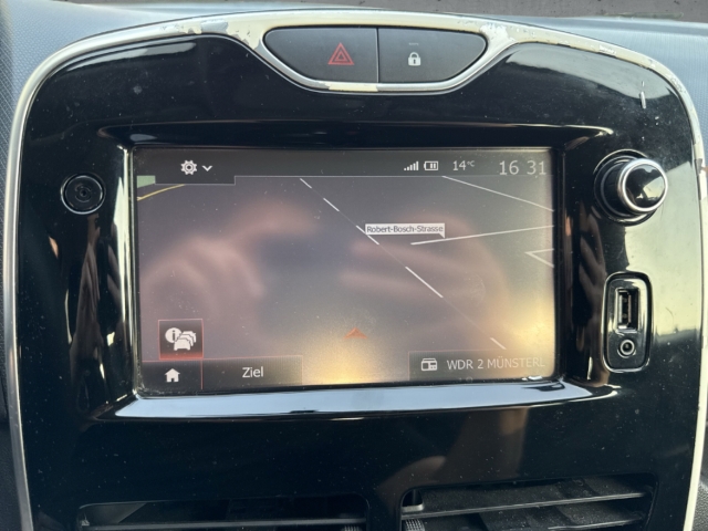 Fahrzeugabbildung Renault Clio IV Grandtour 1.5 dCi 90 Experience Navi AHK BT PDC Allwetter