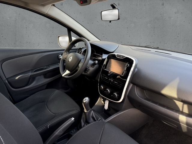 Fahrzeugabbildung Renault Clio IV Grandtour 1.5 dCi 90 Experience Navi AHK BT PDC Allwetter