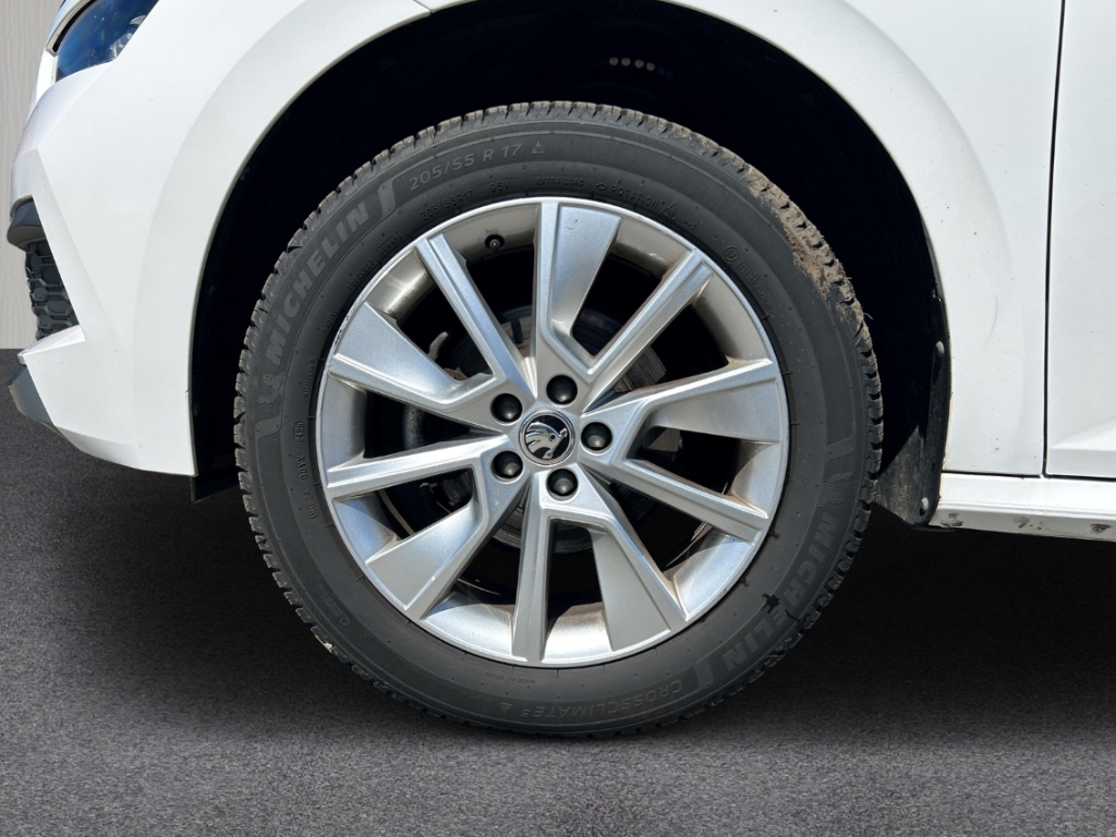 Fahrzeugabbildung SKODA Kamiq 1.0 TSI TOUR Klima SZH PDC LM17 GRA Sunset