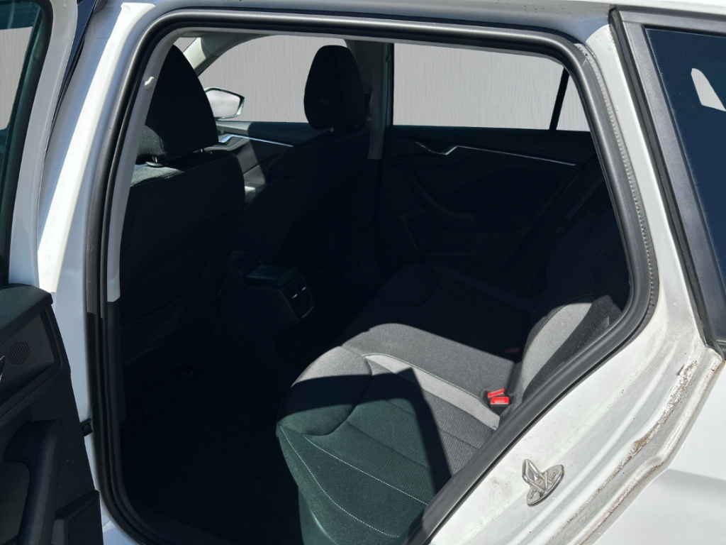 Fahrzeugabbildung SKODA Kamiq 1.0 TSI TOUR Klima SZH PDC LM17 GRA Sunset