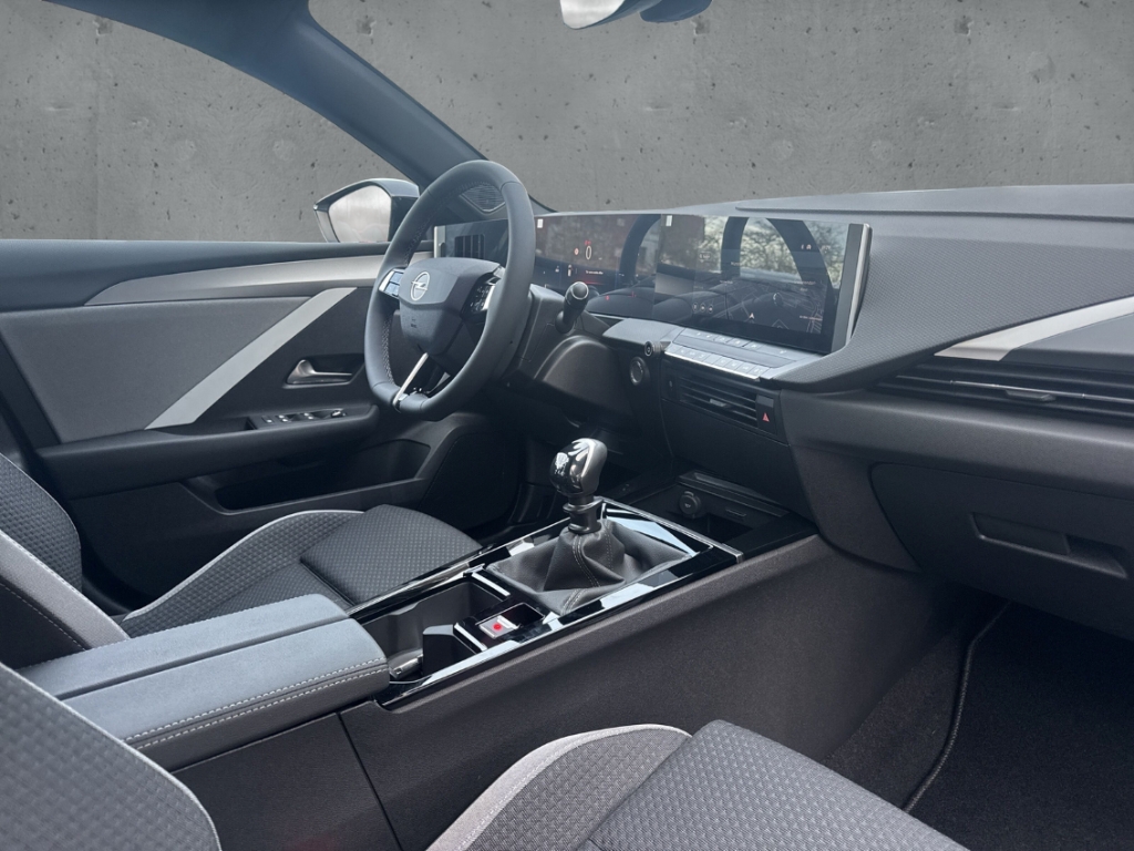 Fahrzeugabbildung Opel Astra ST 1.2 Turbo Business Edition LED Navi ACC