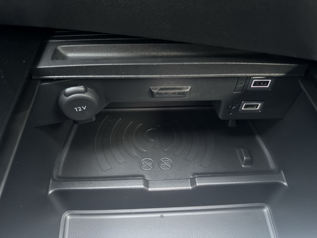 Fahrzeugabbildung Opel Astra ST 1.2 Turbo Business Edition LED Navi ACC