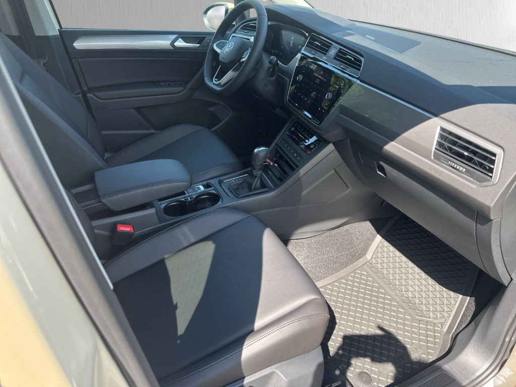 Fahrzeugabbildung Volkswagen Touran Trendline 2.0 TDI DSG Taxipaket PDCv+h SHZ Temp BT