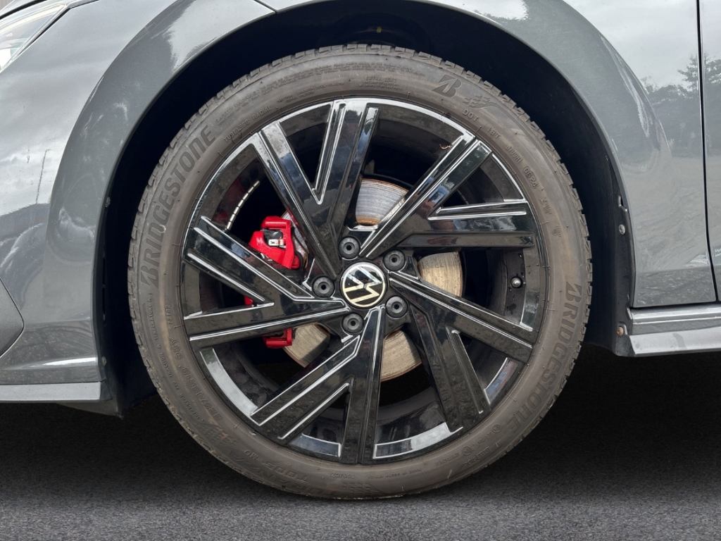 Fahrzeugabbildung Volkswagen Golf VIII 2.0 GTD DSG