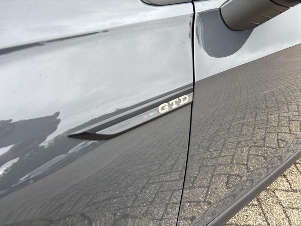 Fahrzeugabbildung Volkswagen Golf VIII 2.0 GTD DSG