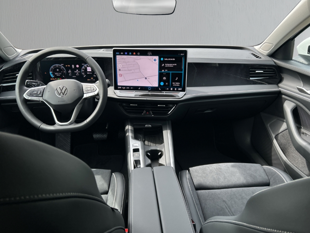 Fahrzeugabbildung Volkswagen Passat Variant 2.0 TDI DSG Business AHK NAVI ACC