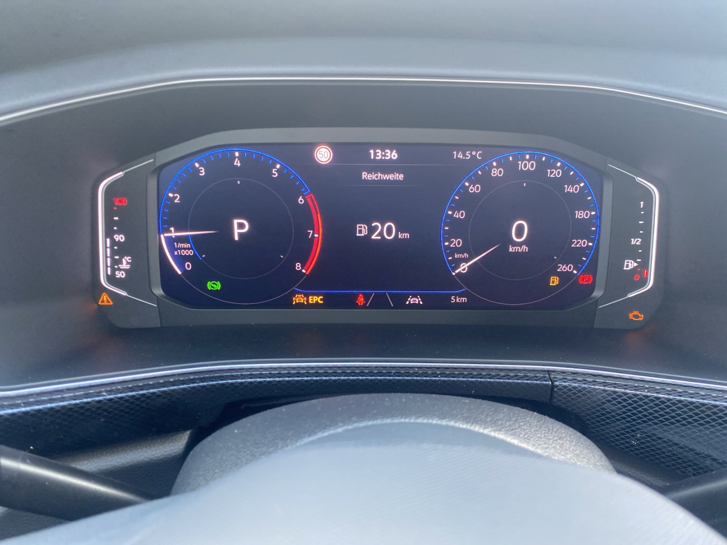 Fahrzeugabbildung Volkswagen T-Cross 1.0 TSI DSG Style IQ.LIGHT AHK PDC SHZ R-Kamera